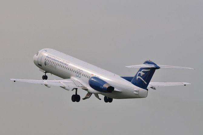 Montenegro Airlines Fokker 100