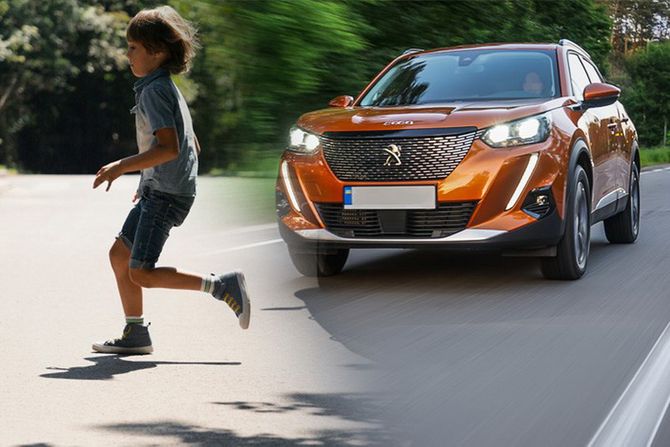Deca dečak pretrčavaju ulicu, dete, ulica, auto, pežo Deca dečak pretrčavaju ulicu, dete, ulica, auto, pežo