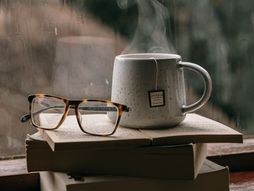 horoskop, zodijak, astrologija, čaj, napitak, naočare