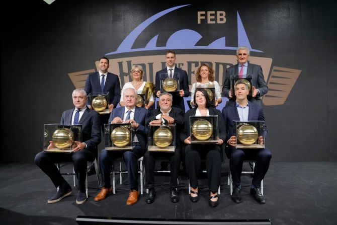 Danilović, Maljković, Luis Skola, Pau Gasol, Dirk Novicki, Fernando Romaj, Pepu Sančez, Felipe Rejes i Natalija Zasulskaja