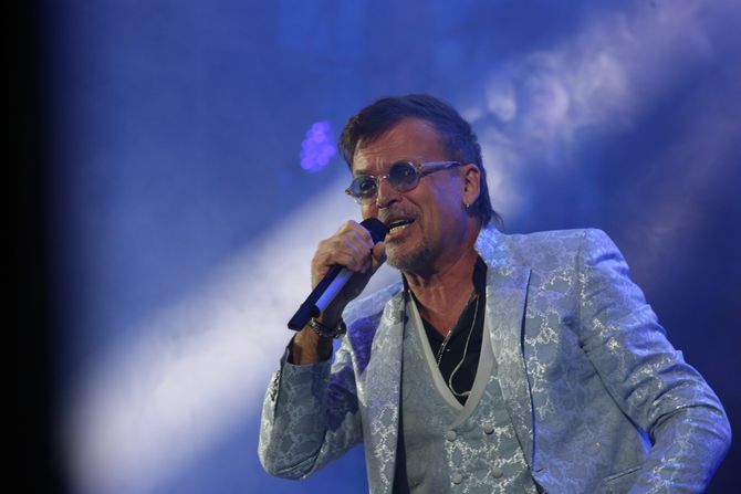 Dziboni Điboni Gibonni koncert u Areni