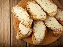 kriške hleba stari hleb popara na drugačiji način