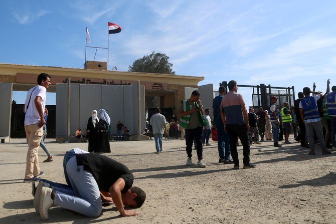 Granični prelaz Rafah humanitarna pomoć pojas Gaze kamioni