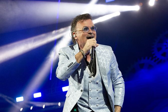 Dziboni Điboni Gibonni koncert u Areni Dziboni Điboni Gibonni koncert u Areni