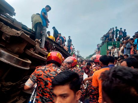 Bangladeš, sudar vozova