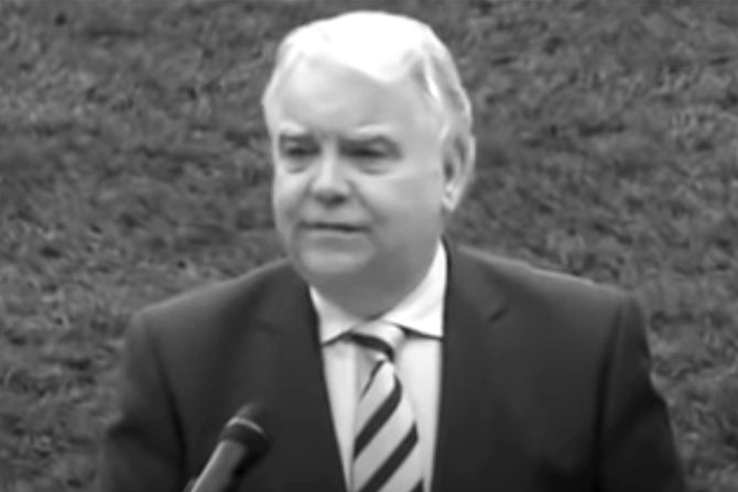 Vilijam Bil Kenrajt William Bill Kenwright