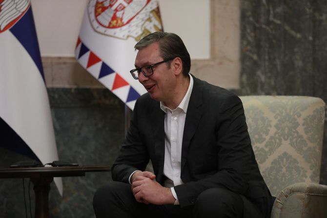 Aleksandar Vučić, deca Kosovo