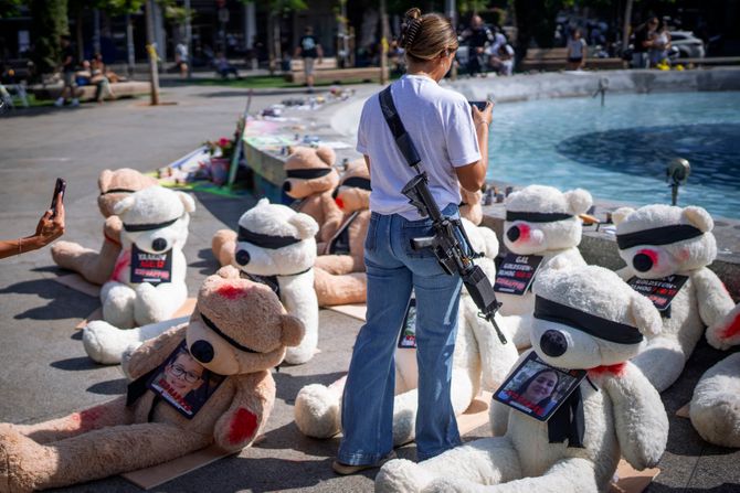 Tel Aviv, medvedići, oteta deca, Hamas