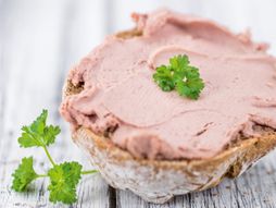 Poli pašteta, Poli Pate