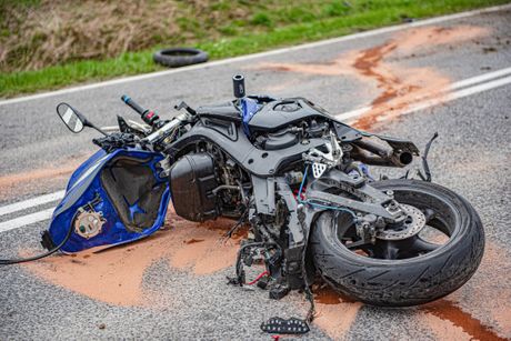 Motor motocikl udes nesreća