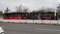 Zatvoren Brankov most: Prve fotografije autobusa koji se zapalio