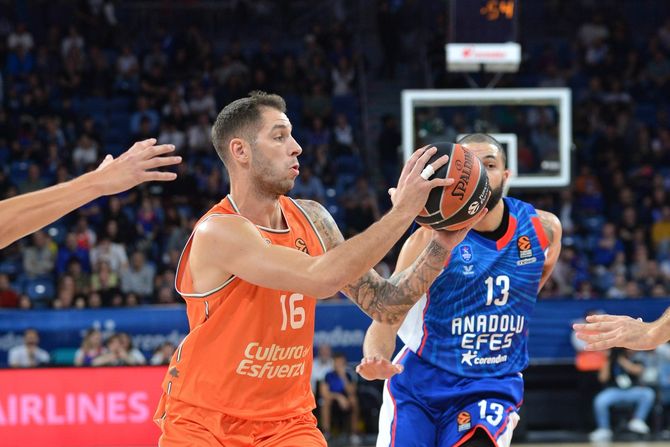 Stefan Jović i Darijus Tompson, Valensija - Efes