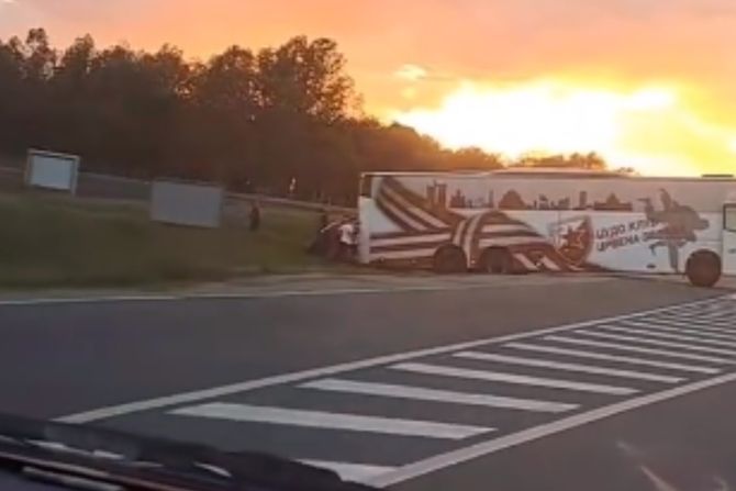 stara pazova, autobus crvene zvezde