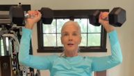 "Ako trenirate kao muškarac, imaćete ženstvenije telo nakon pedesete": Ona sa uživanjem pokazuje svoje mišiće