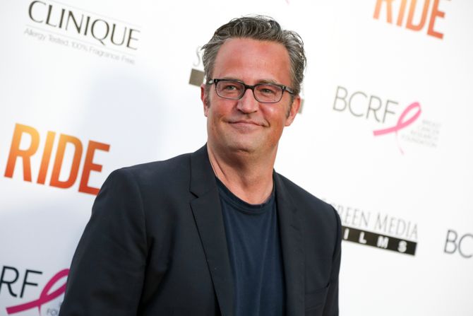 Matthew Perry, Metju Peri Matthew Perry, Metju Peri