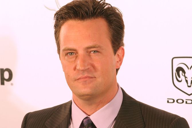 Matthew Perry, Metju Peri Matthew Perry, Metju Peri