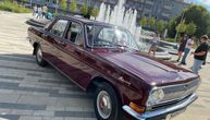 Skupio je kolekciju najpopularnijih automobila SSSR-a, kao novi su i sada ih prodaje