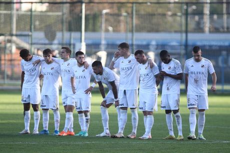 Grada Serbia på X: FK NAPREDAK - Radnički Niš. Jakuza Kruševac  (20/11/2021)  / X