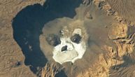 Astronaut uslikao preteću „lobanju“ u ogromnom vulkanskom krateru u Sahari