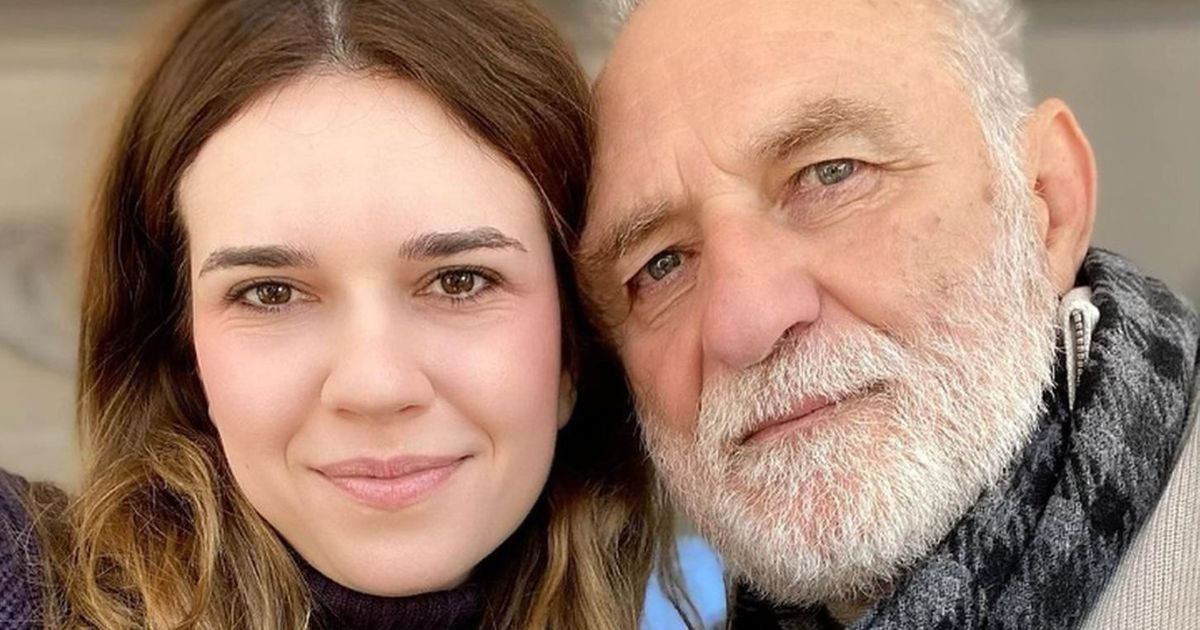 Devojka Lazara Ristovskog pokazala prsten - Telegraf.rs