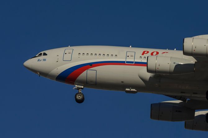 Iljušin IL-96-300