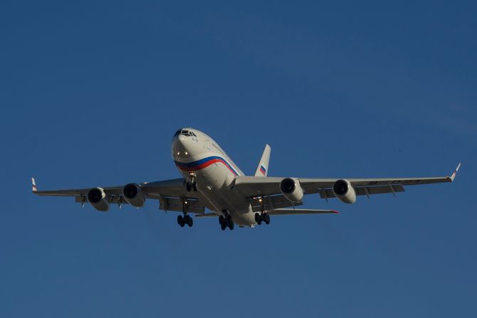 Iljušin IL-96-300 Iljušin IL-96-300