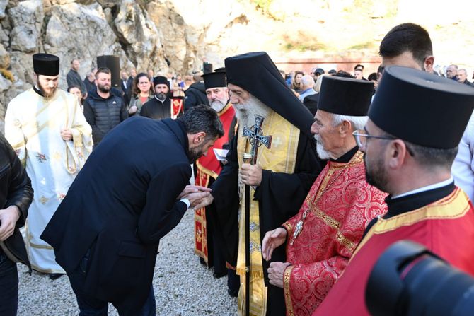 Aleksandar Šapić, pomen nevinim žrtvama kominističkog režima