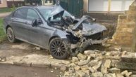 Zakucala se u zid i raznela ga, a automobil uništila: Stravična slika udesa u Temerinu