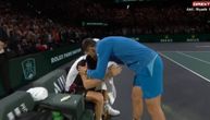 Džentlmenski potez Đokovića prema Dimitrovu: Novak prišao uplakanom Bugarinu, pa ga tešio i grlio