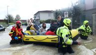 Jaki vetrovi i pljuskovi u Italji, 6.000 ljudi izolovano zbog lavine