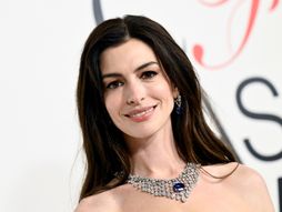 Anne Hathaway, En Hatavej