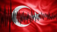Jak zemljotres pogodio Tursku: Ljudi napuštali svoje domove