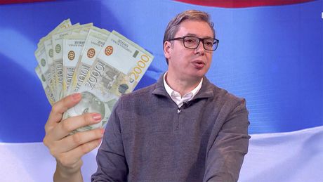 Aleksandar Vučić, novac dinari