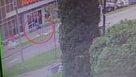 Pogledajte snimak kako osuđeni pedofil beži iz suda u Banjaluci: Policija na nogama, još tragaju za njim
