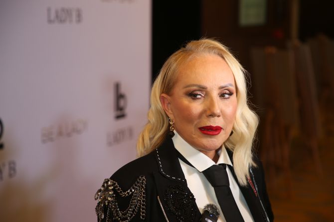Lady B, Nova kolekcija, Lepa Brena