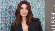 Svi misle da je ovo majka Monike Beluči, a zapravo je POZNATA GLUMICA: Sličnost sa Italijankom je neosporiva