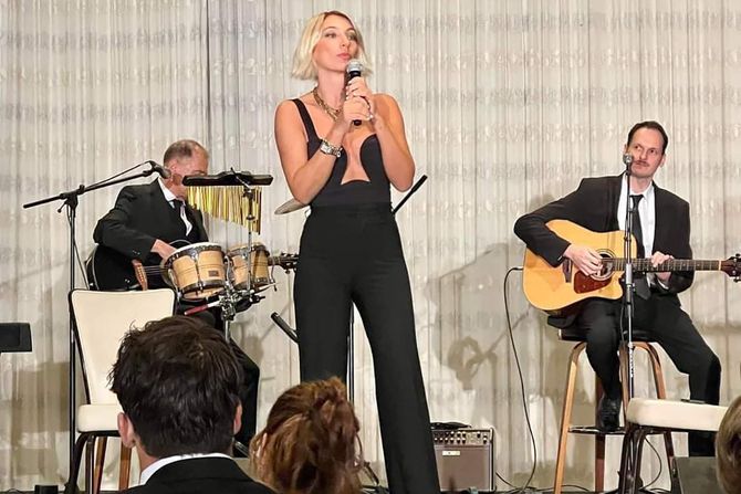 ANA STANIĆ - GALA VEČE ANA STANIĆ - GALA VEČE