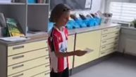 Zbog ovog navijača Zvezdina himna se "čula" u jednoj školi u Austriji