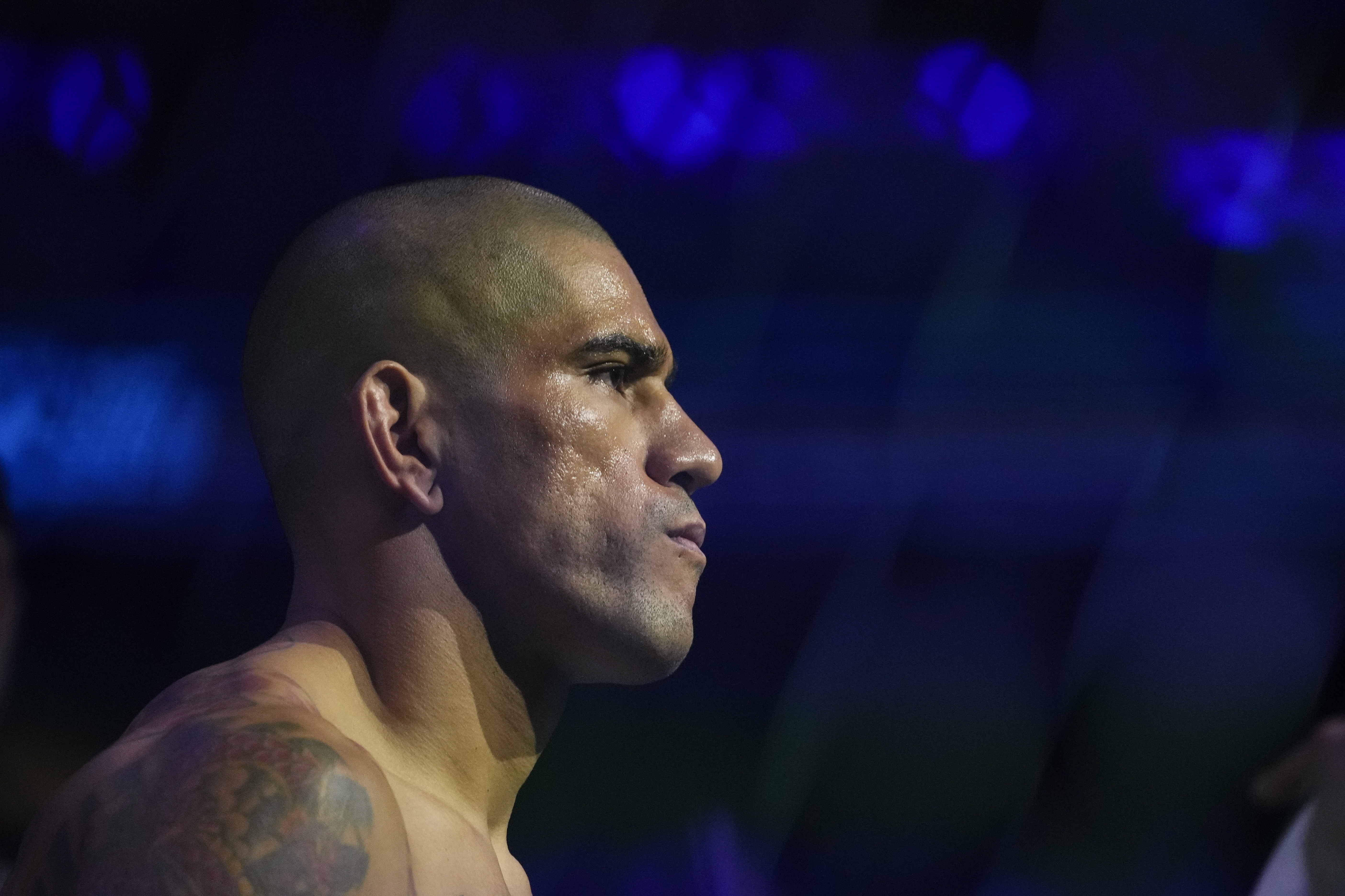Jedna od najvećih UFC zvezda stigla u Beograd: Aleks Pereira gledao "šamaranje" u Areni