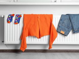 sušenje veša, radijator, veš na radijatoru, veš