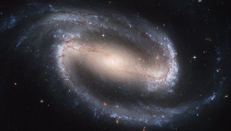 spiralna galaksija sa prečagom, NGC 1300