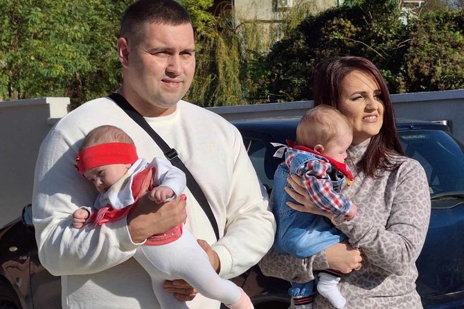 Porodica Jovanović iz Niša Porodica Jovanović iz Niša