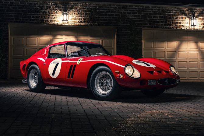 Ferrari 330 LM / 250 GTO by Scaglietti