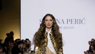Internacionalni uspeh srpske mode: Suzana Perić na reviji u Atini ugostila svetki poznatog Eltona Ilirijanija