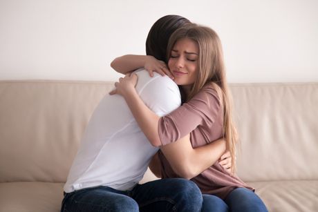 zagrljaj, ljubav, pomirenje, par zagrljaj, ljubav, pomirenje, par