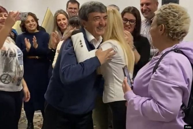Učitelj, panzija, Zoran Damjanović Učitelj, panzija, Zoran Damjanović