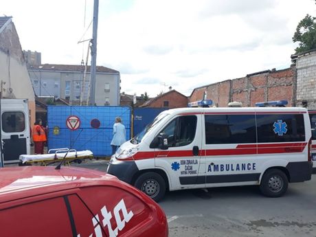 Sjenica - Mladić A.Č. teško povređen u saobraćajnoj nesreći koja se dogodila kod groblja u Sjenici