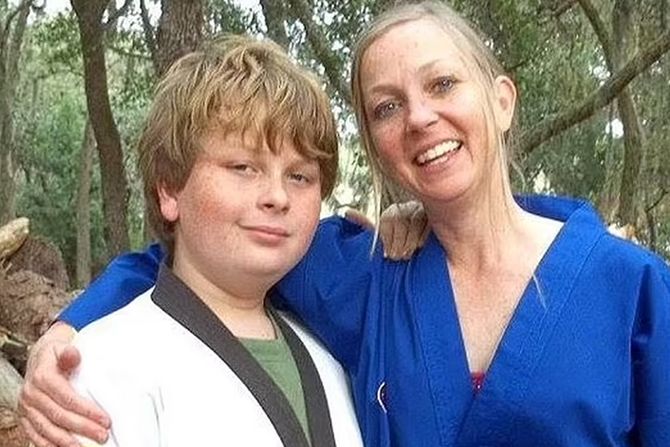 Majka sin ubica Gregori Gregory Ramos Gejl Klivindžer Gail Cleavenger Majka sin ubica Gregori Gregory Ramos Gejl Klivindžer Gail Cleavenger