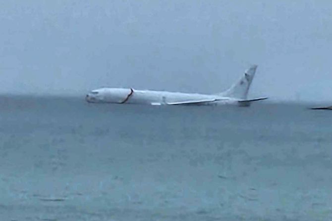 Udes americkog aviona mornarice , P-8 Poseidon (Posejdon) srušio se  na Havajima