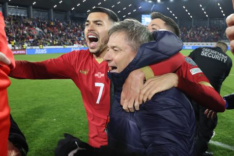Nemanja Radonjić, Dragan Stojković Piksi, Fudbalska reprezentacija Srbije